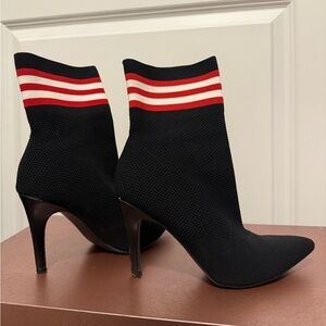 Women’s Heels - Stretchy Pointed Toes